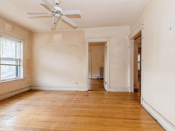 3rd image of 6201 N Wayne Ave APT 1