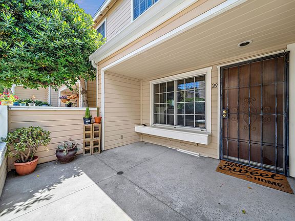 2nd image of 7038 De Celis Pl Unit 20