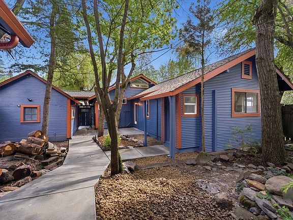 3rd image of 208 McCloud Ave