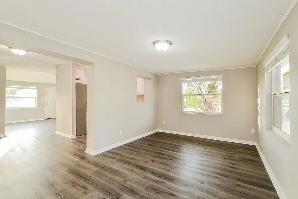 3 bed, 1.5 bath, 1145 sqft, $1,890 — Photo 3