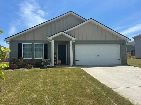519 Pemberton St, Euharlee, GA 30145