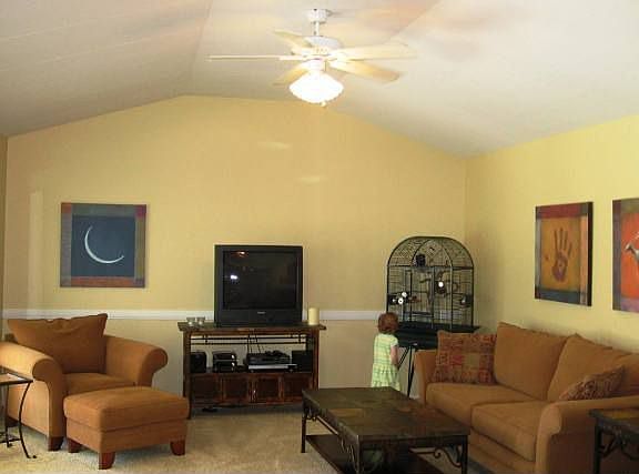 4th image of 2101 E Solano Dr