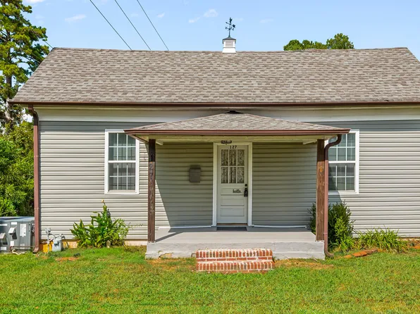 127 E College St, Franklinton, NC 27525