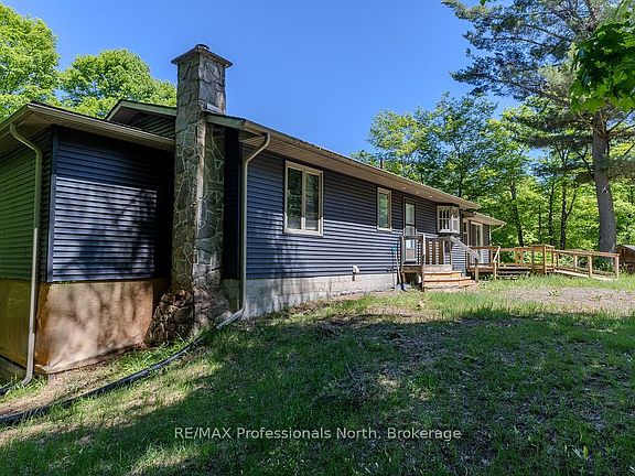 5th image of 128 Old Muskoka Rd