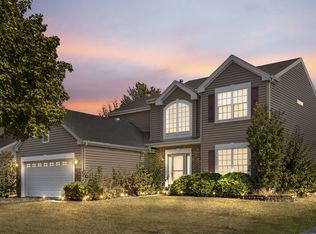 207 Faircroft Rd, Bartlett, IL 60103