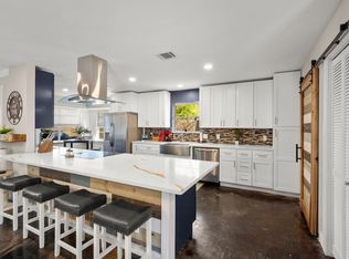 910 Brook Forest Ct, Conroe, TX 77385