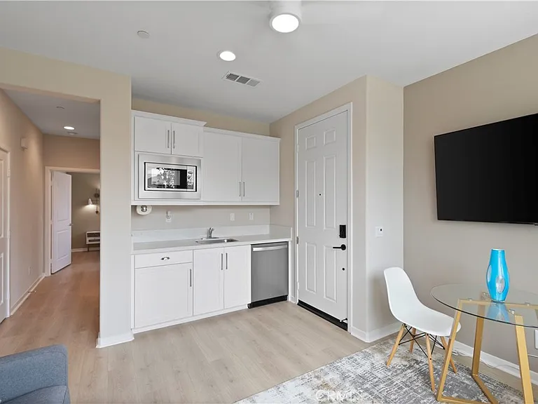 11909 Price St — Photo 14