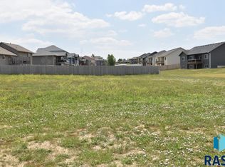 3317 E Broken Arrow St, Sioux Falls, SD 57103