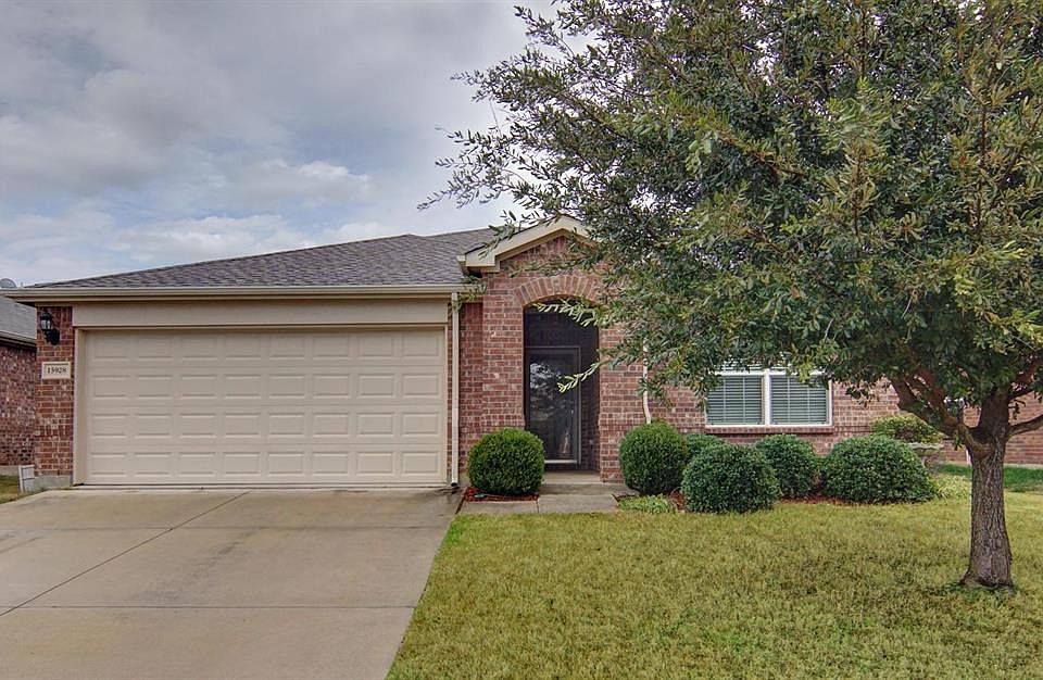 1st image of 15928 Blaketree Dr
