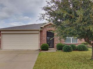 15928 Blaketree Dr, Fort Worth, TX 76177