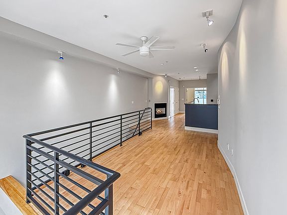 2nd image of 563 Minna St APT 2