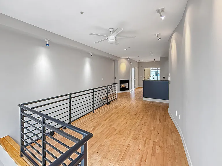 563 Minna St #2 — Photo 2