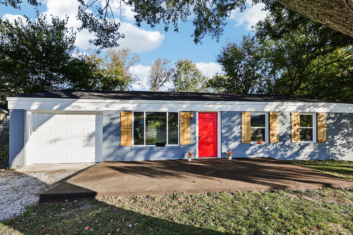 E Main St-S2510-001.jpg