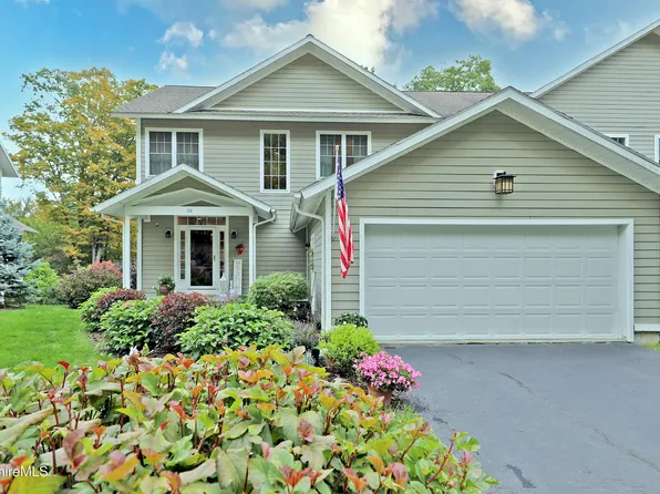 103 Alpine Trl, Pittsfield, MA 01201