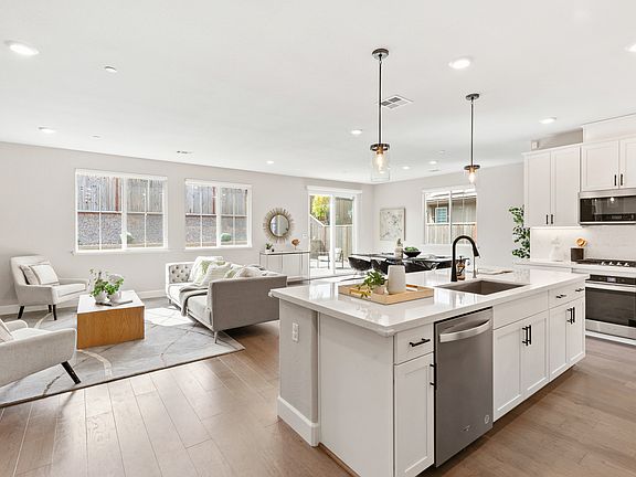 3rd image of 1530 Sawana Way