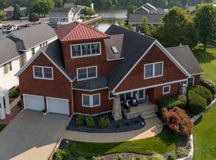 2491 Bay Pointe Dr, Saint Joseph, MI 49085