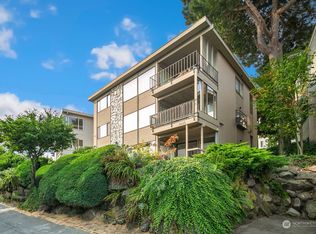 3635 24th Pl W APT 1, Seattle, WA 98199