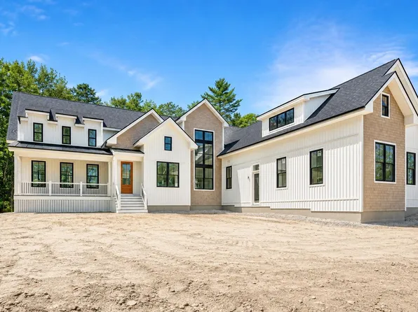 17 Coastal Pines, Cumberland, ME 04021