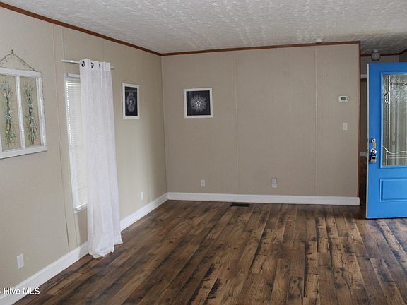 5th image of 2287 Bayshore Dr SW