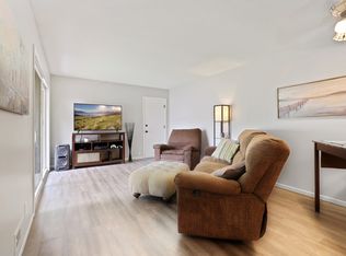 984 Carmel Ct, Shoreview, MN 55126