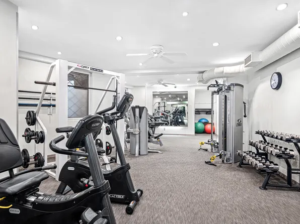 60 Sutton Place South image 16 of 18