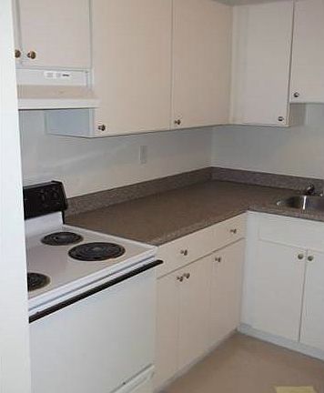 3rd image of 5112 NW 79th Ave APT 205