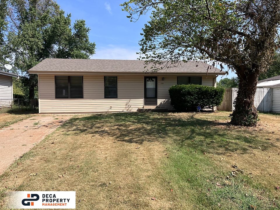 1st image of 2465 Jenkee Dr