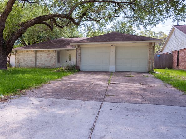17626 Golf Club Dr