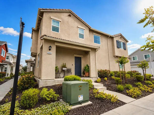 3065 Pruett Dr, Roseville, CA 95747