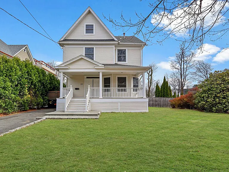 Charming Old Greenwich Neighborhood, Steps from OG Village