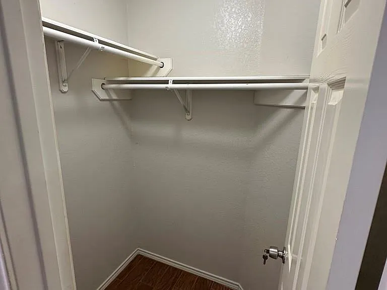 113 Park Ln E — Photo 15
