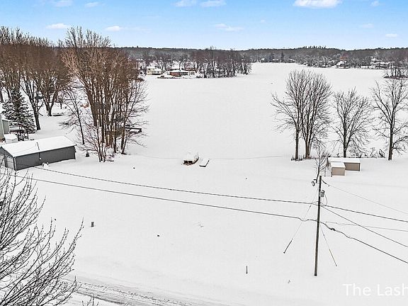 5th image of 9772 Ten Mile Rd NE