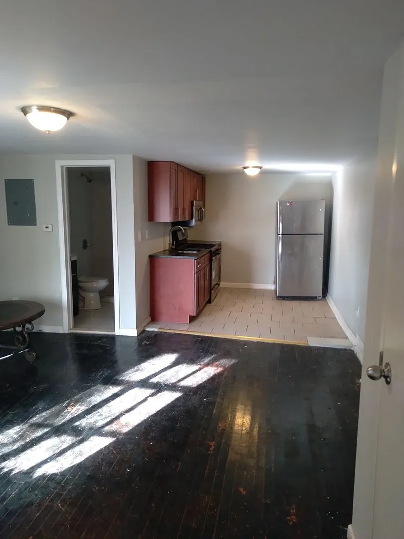 81 Ten Broeck St — Photo 2