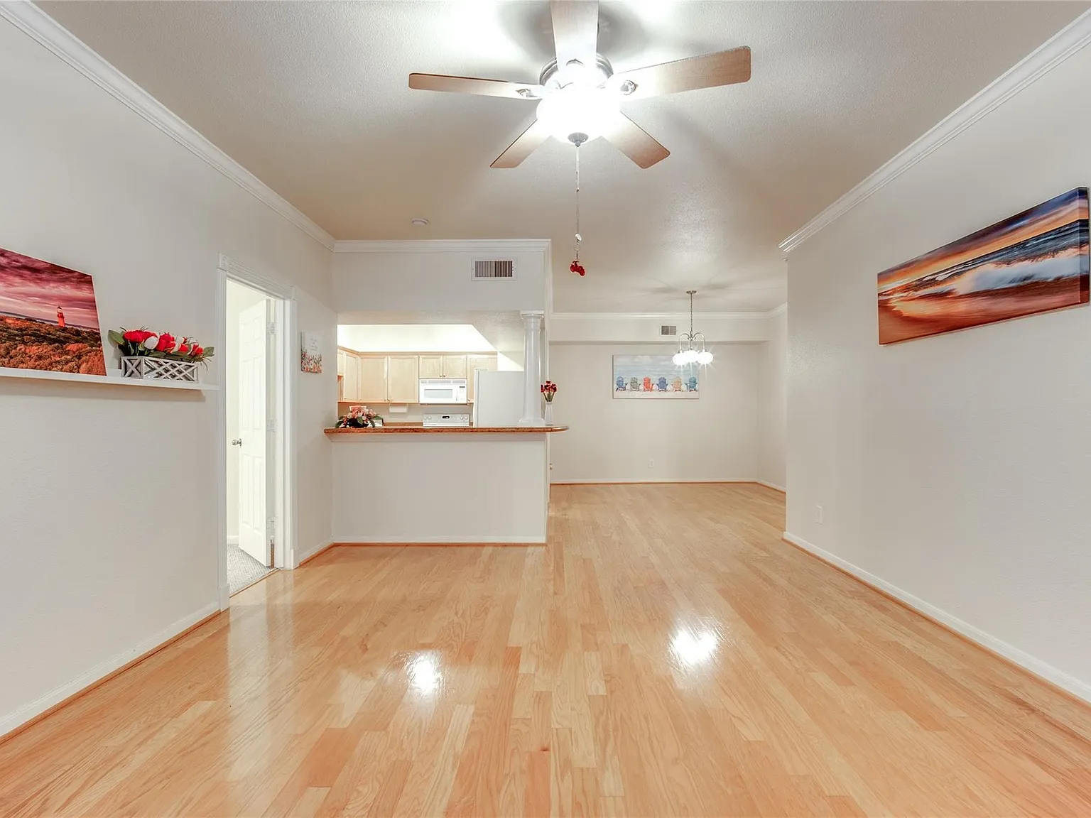 2 bed, 2.0 bath, 1399 sqft, $1,700 — Photo 1