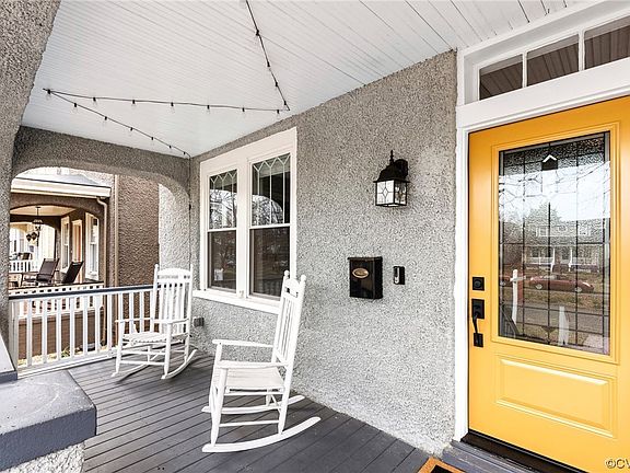 3rd image of 3422 Garland Ave