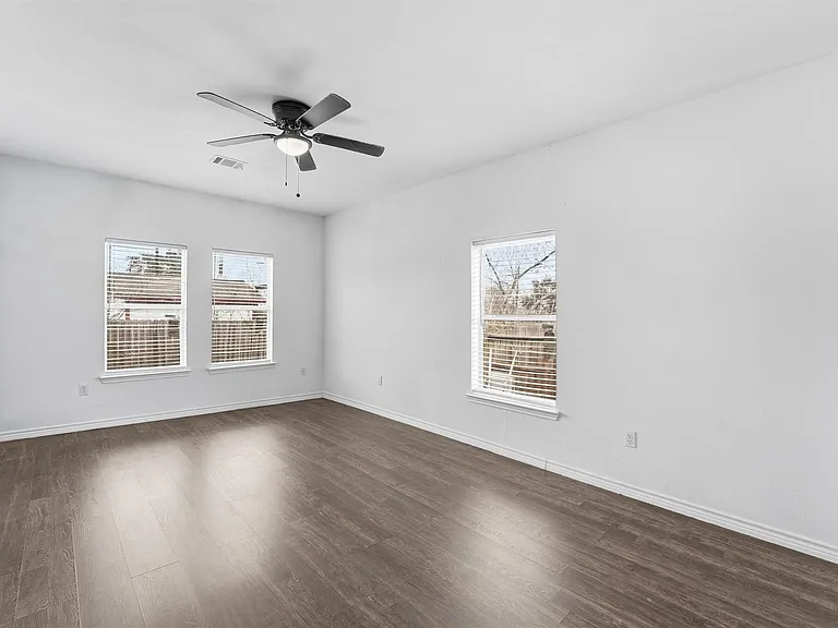 4217 Sterling St — Photo 12