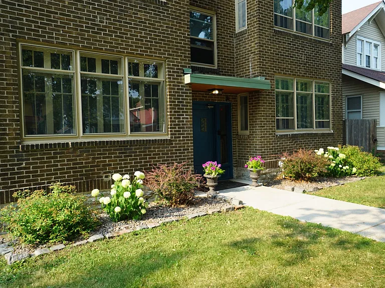 1065 Selby Apartments — Photo 19