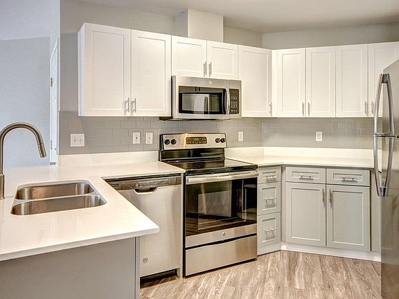 Clock Tower Village Apartment Homes Kitchen and Appliances