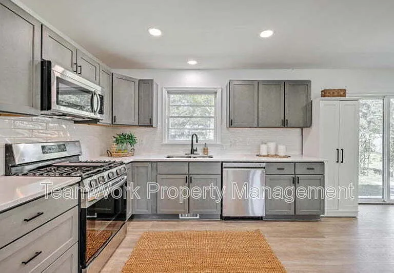 702 N Palmetto St — Photo 10