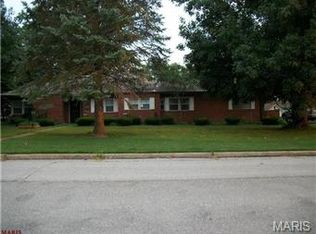 410 10th St, Crystal City, MO 63019