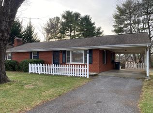 1014 Windy Ridge Dr, Bedford, VA 24523