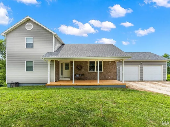 4748 Hilltop Dr, Washington, MO 63090