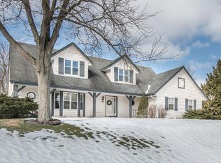 10333 N Stanford Dr, Mequon, WI 53097