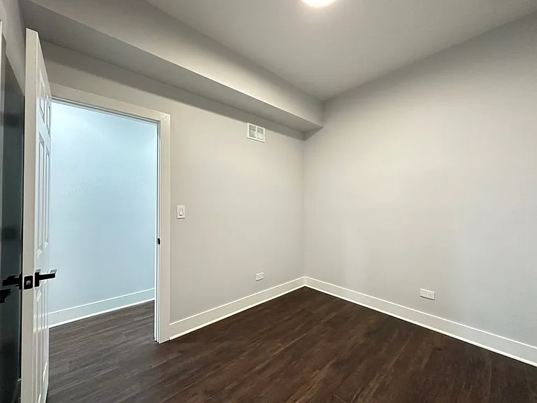 2171 W Wilson Ave #6H — Photo 10