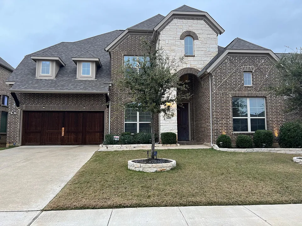 9012 Sandhills Dr