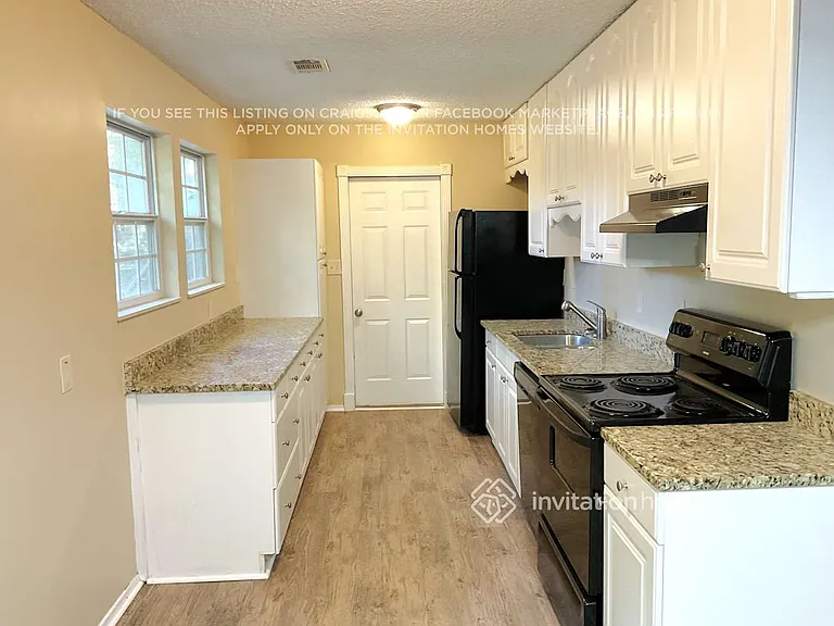 1093 Sandalwood Dr — Photo 5