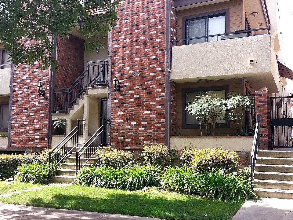1st image of 1207 N Columbus Ave APT 103