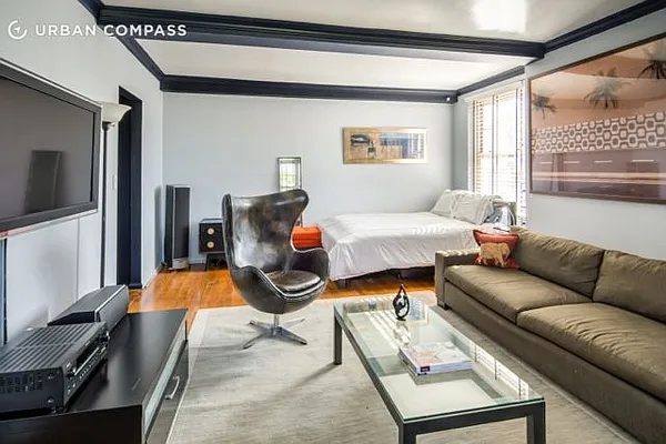 Sold by Compass | media 2