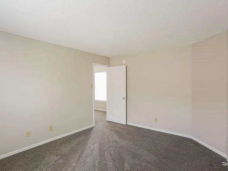12698 Endurance Dr — Photo 9