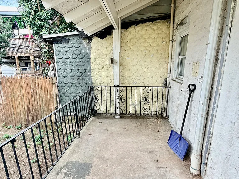 5023 Tacoma St — Photo 17